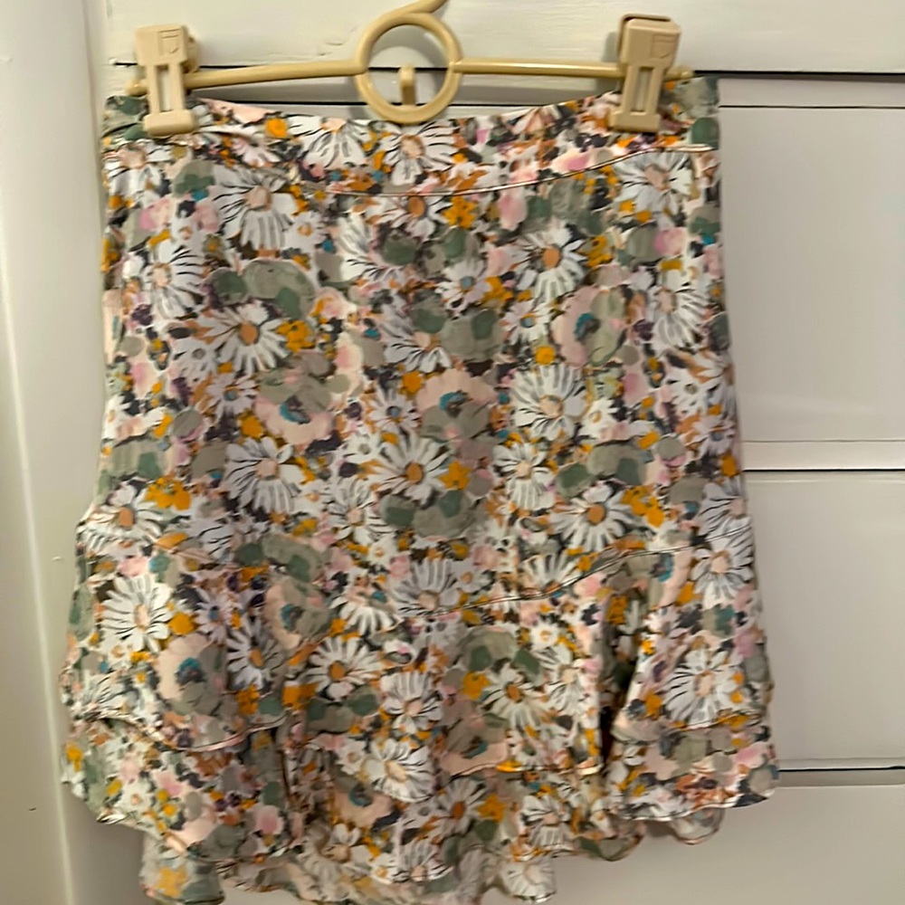 You'll love the charming style of this women's midi skirt by LC Lauren Conrad